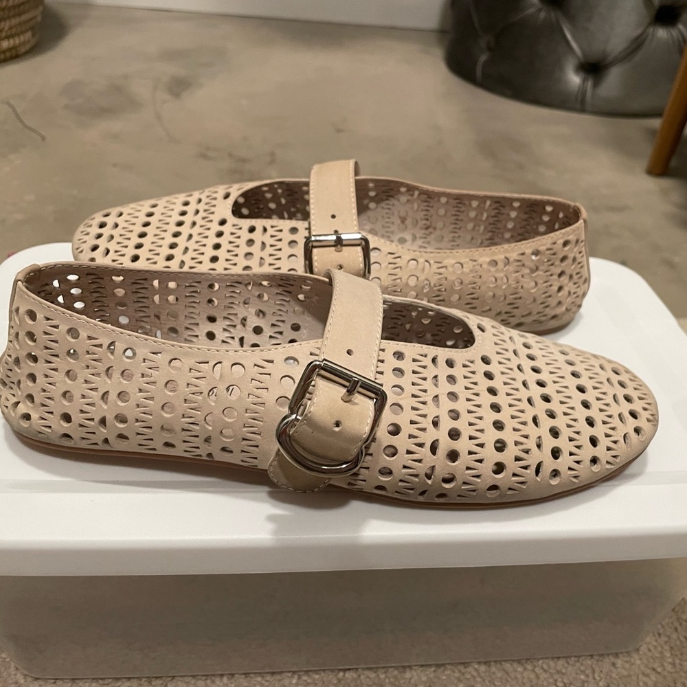 Jeffrey Campbell Shelley LSR ivory nubuck leather size 6.5.